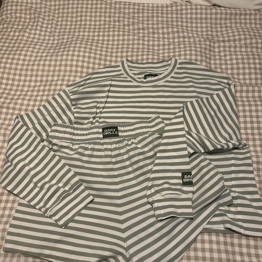 Daily Drills Striped Set - Harbor and White